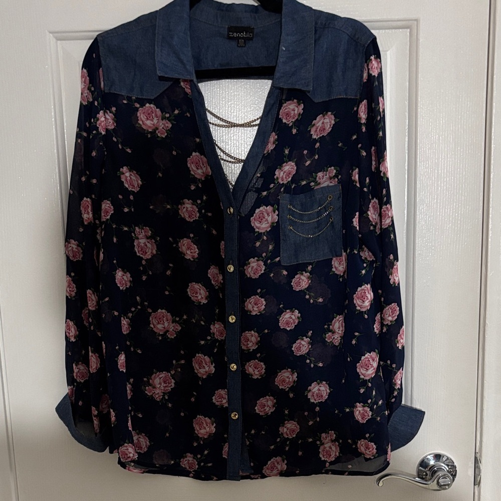 Zenobia Denim-Style Navy Button Shirt with denim trim and chain peekaboo back xx